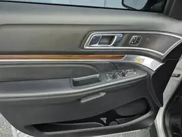 2018  Ford Explorer - Image 60