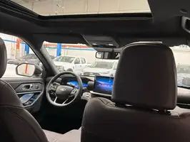 2025  Ford Explorer - Image 13