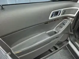 2013  Ford Explorer - Image 20