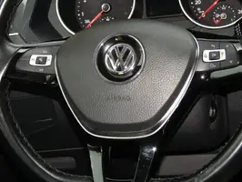 2018  Volkswagen Tiguan - Image 22