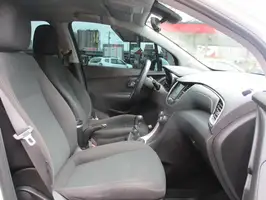 2019  Chevrolet Tracker - Image 34