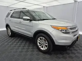 2013  Ford Explorer - Image 38