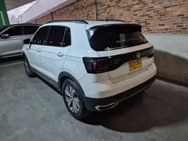 2020  Volkswagen T - Image 13