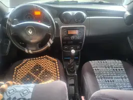 2013  Renault Logan - Image 33