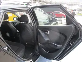 2012  Hyundai Tucson - Image 25