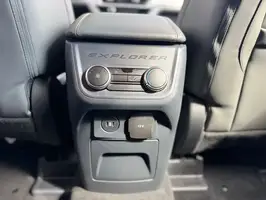 2025  Ford Explorer - Image 23