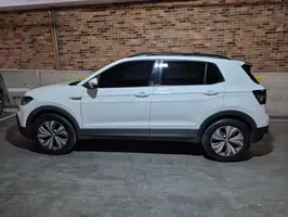 2020  Volkswagen T - Image 12