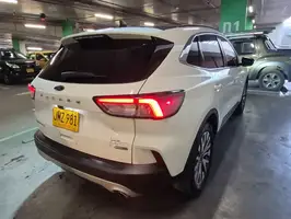 2020  Ford Escape - Image 15