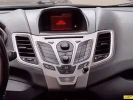 2013  Ford Fiesta - Image 25