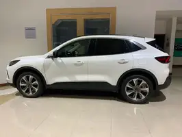 2024  Ford Escape - Image 10