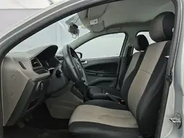 2019  Volkswagen Voyage - Image 38