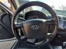 2010  Kia Mohave - Image 22