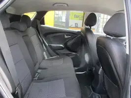 2012  Hyundai Tucson - Image 32