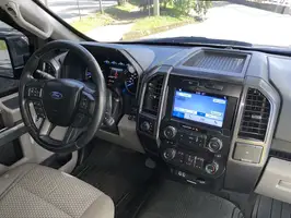 2017  Ford F - Image 23