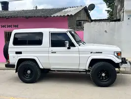 1996  Toyota Land - Image 13