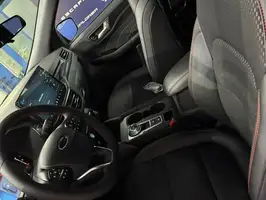 2025  Ford Escape - Image 13