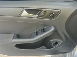 2012  Volkswagen Jetta - Image 38