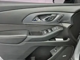 2018  Chevrolet Traverse - Image 15