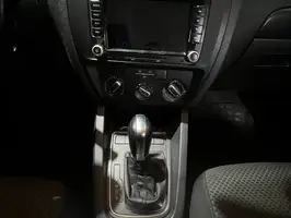 2016  Volkswagen Jetta - Image 15