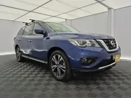 2018  Nissan Pathfinder - Image 17