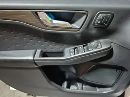 2020  Ford Escape - Image 20