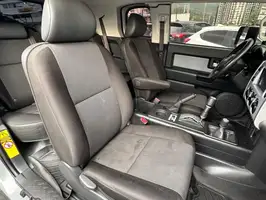 2022  Toyota Fj - Image 17