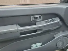 2000  Nissan Pathfinder - Image 18