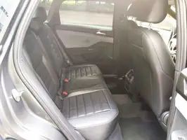 2022  Volkswagen Taos - Image 32