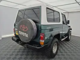 1993  Toyota Land - Image 17