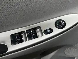 2017  Hyundai Accent - Image 16