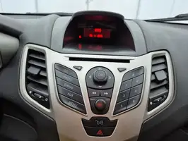 2011  Ford Fiesta - Image 25