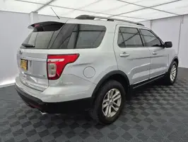 2013  Ford Explorer - Image 16
