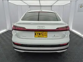 2022  Audi E - Image 15