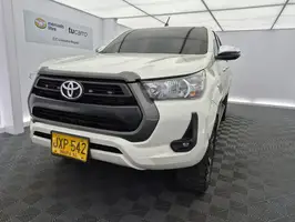 2021  Toyota Hilux - Image 11