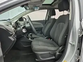 2017  Chevrolet Sonic - Image 18