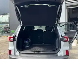 2025  Ford Escape - Image 38