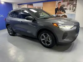 2025  Ford Escape - Image 18