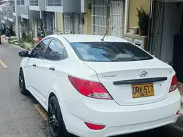 2017  Hyundai Accent - Image 16