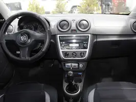 2016  Volkswagen Voyage - Image 24