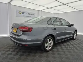 2018  Volkswagen Jetta - Image 16