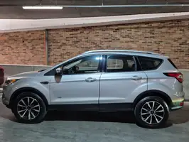 2017  Ford Escape - Image 10