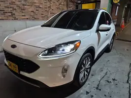 2020  Ford Escape - Image 9