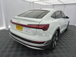 2022  Audi E - Image 16