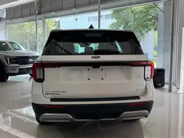 2025  Ford Explorer - Image 27