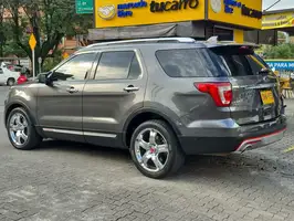 2016  Ford Explorer - Image 11