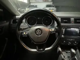 2016  Volkswagen Jetta - Image 17