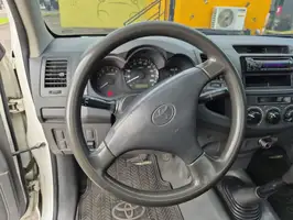 2014  Toyota Hilux - Image 19