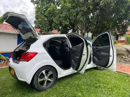 2017  Chevrolet Onix - Image 11