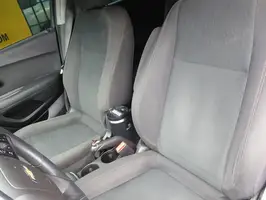 2019  Chevrolet Tracker - Image 41