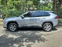 2022  Toyota Rav - Image 11